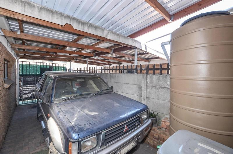 2 Bedroom Property for Sale in Labiance Estate Western Cape